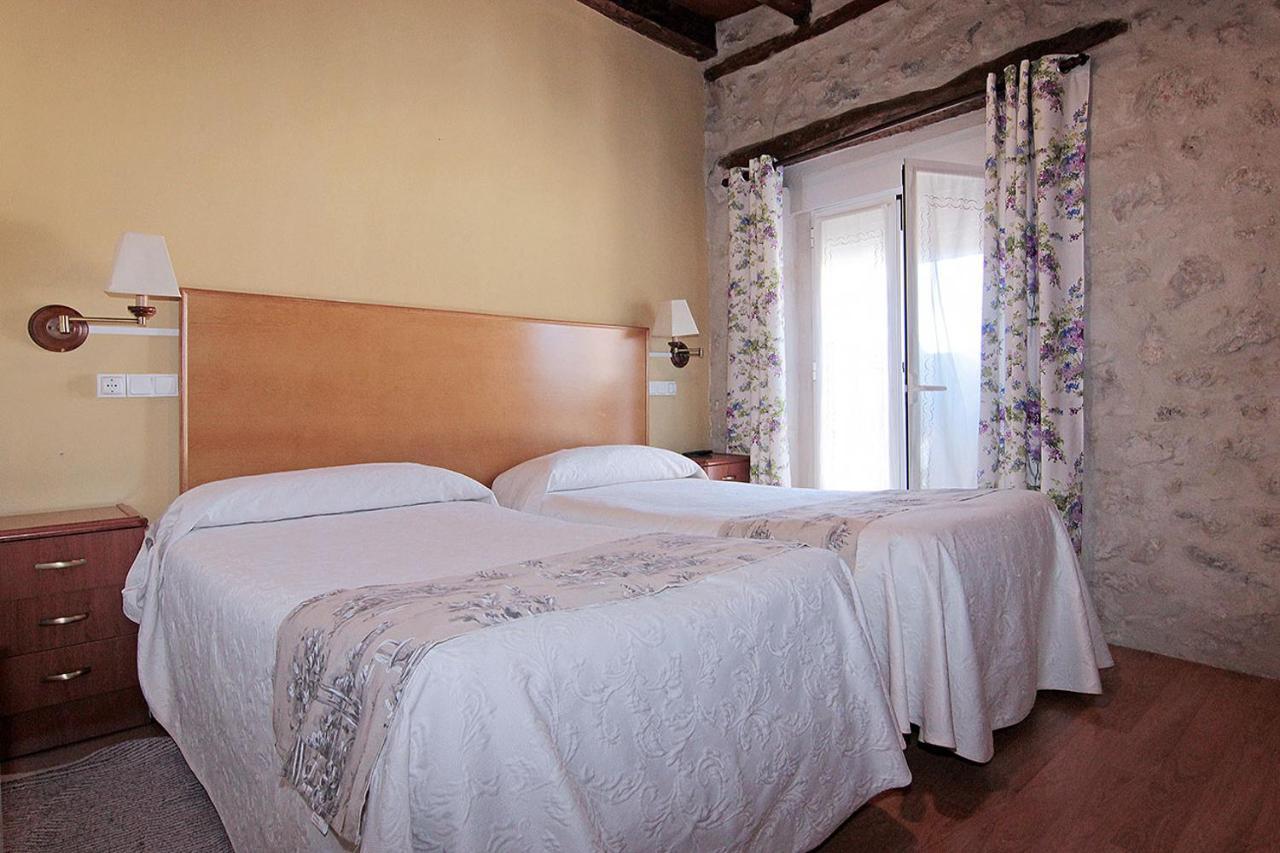 Hotel Rural Los Abuelos Montemayor de Pililla Eksteriør bilde